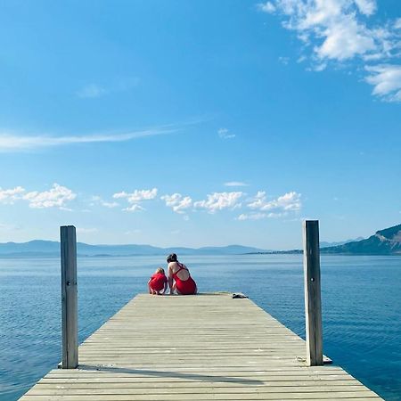 Nice Little House Right By The Sea, Stunning View Rensa エクステリア 写真